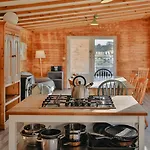 Chestnut - Yurt 度假居