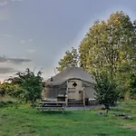 Chestnut - Yurt 度假居