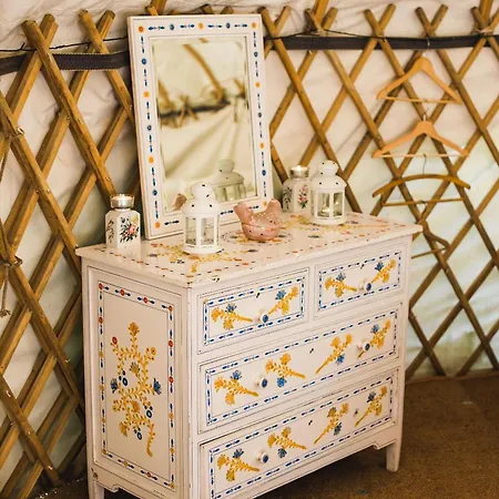 Chestnut - Yurt Holiday home Slane
