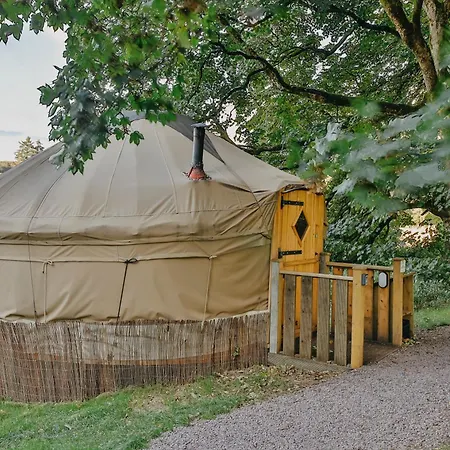 Дом отдыха Chestnut - Yurt *