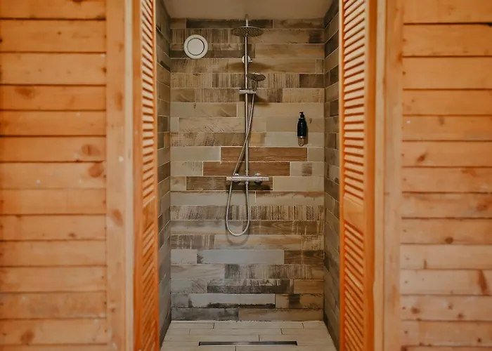 Chestnut - Yurt * Слейн